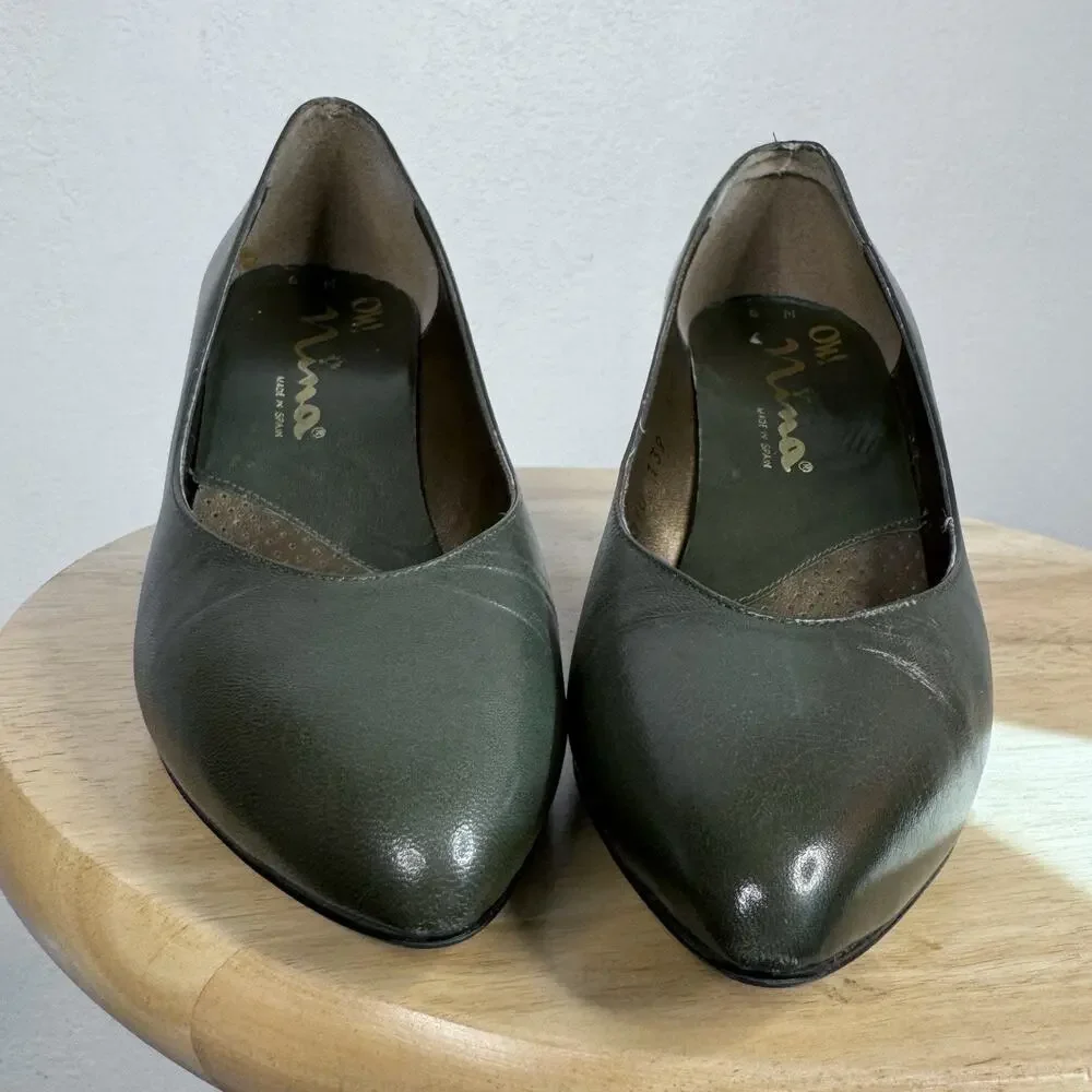 Vintage Made in Spain Nina Olive Green Pumps Heels Size 6 leather